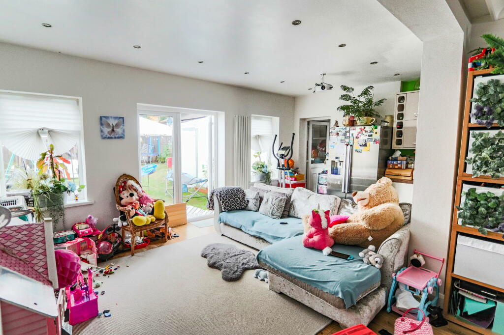 Additional image 4 of June Close,Coulsdon,CR5 2QR