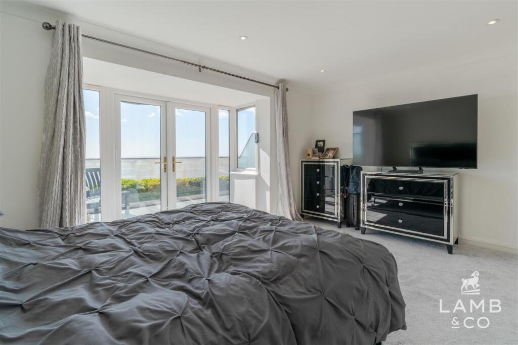 Additional image 17 of Seafront Position, Walton On The Naze