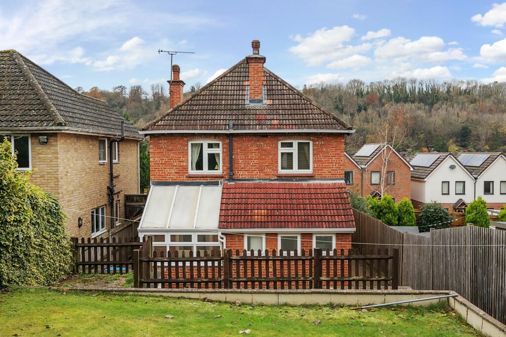 Additional image 15 of Farningham Road, Caterham, CR3