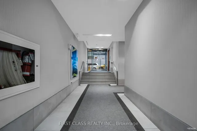 Additional image 33 of 832 Bay St Unit 4609