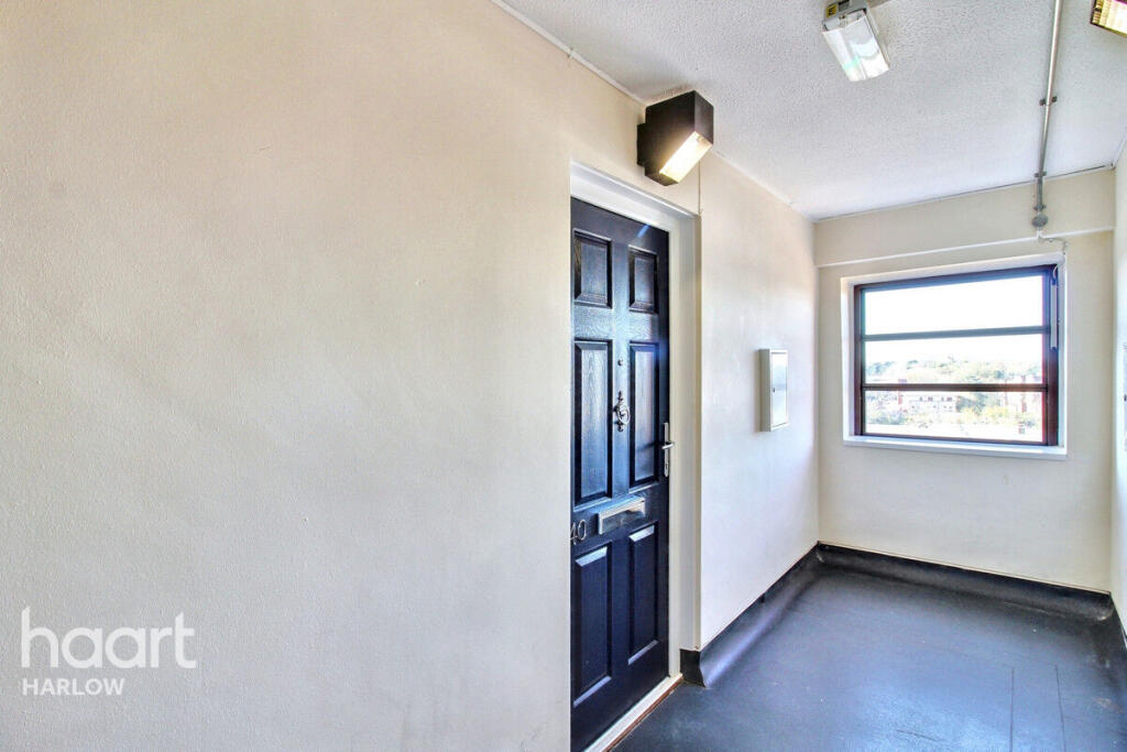 Additional image 10 of Harlow, Harlow