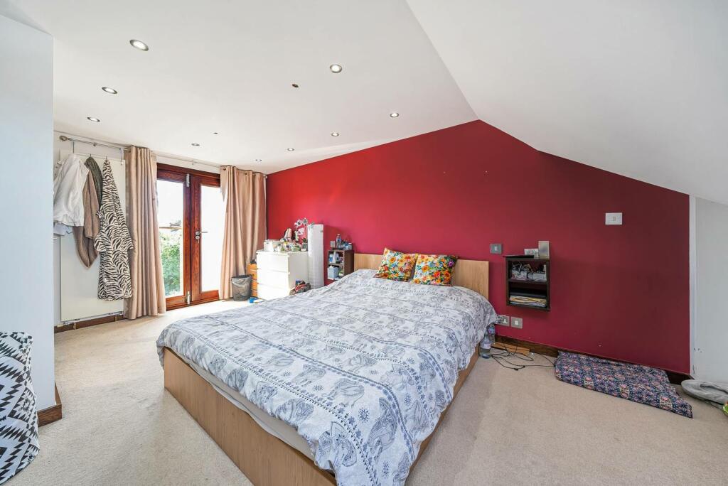 Additional image 4 of Bramcote Avenue, Mitcham, CR4