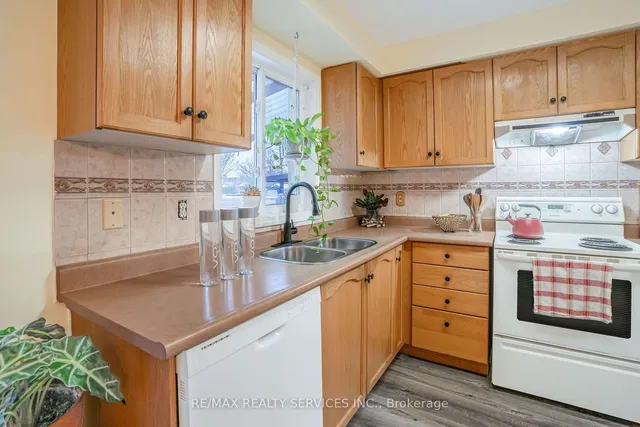 Additional image 17 of 28 Native Landing