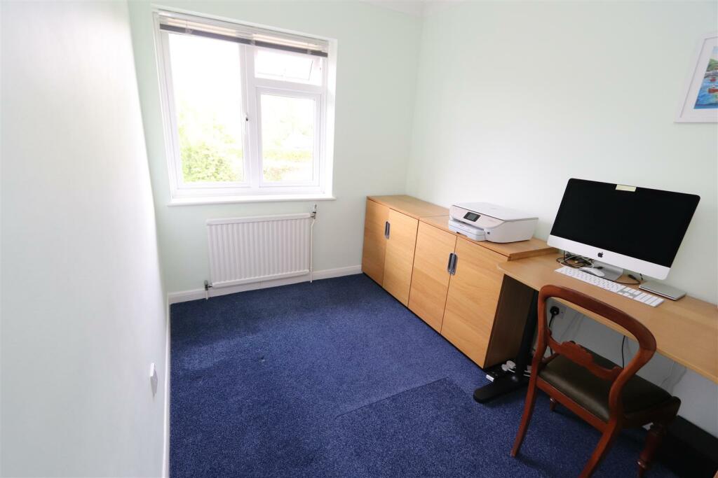 Additional image 16 of Roundwood Grove, Hutton Mount, Brentwood