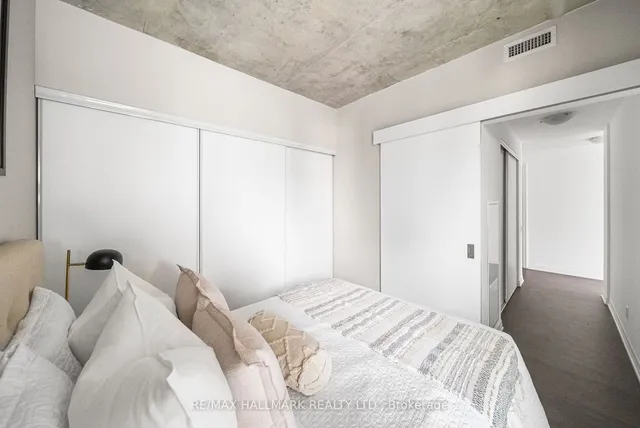 Additional image 26 of 88 Blue Jays Way Unit 1608