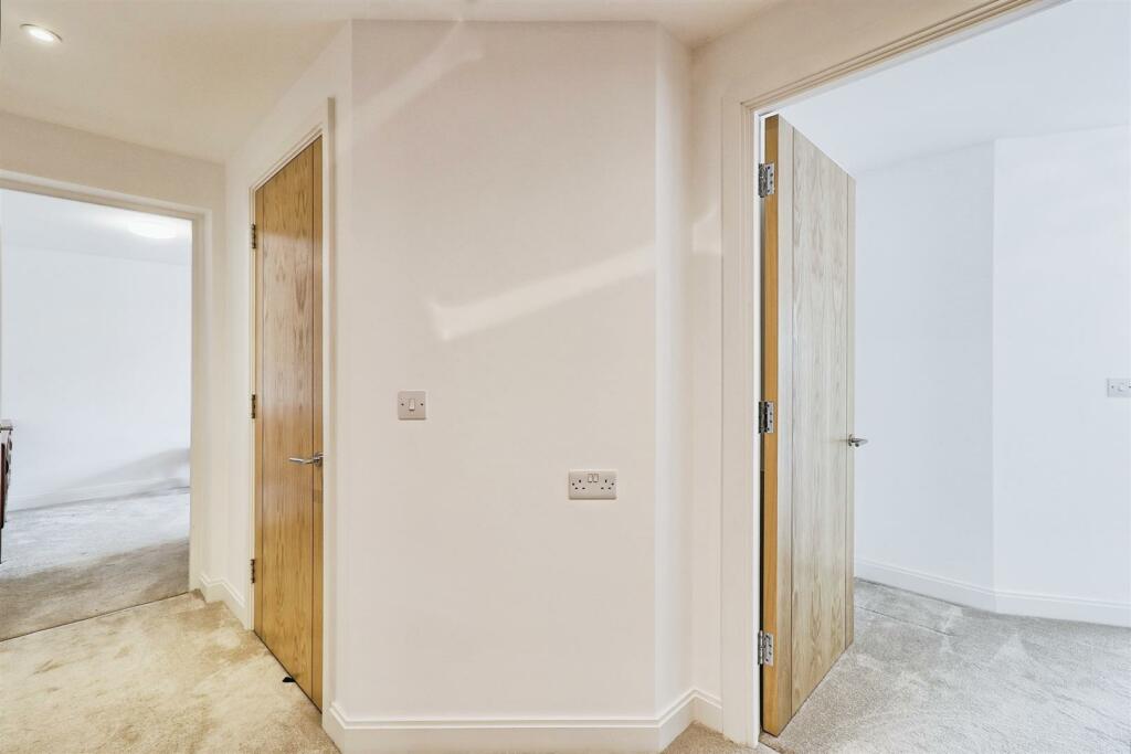 Additional image 7 of Miami House, Princes Road, Chelmsford, CM2 9GE