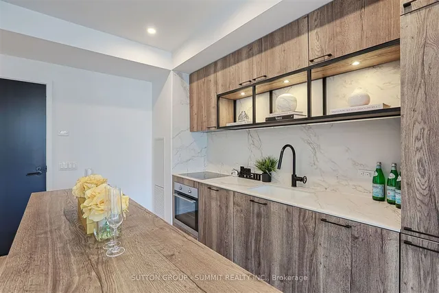 Additional image 7 of 505 RICHMOND St Unit 922