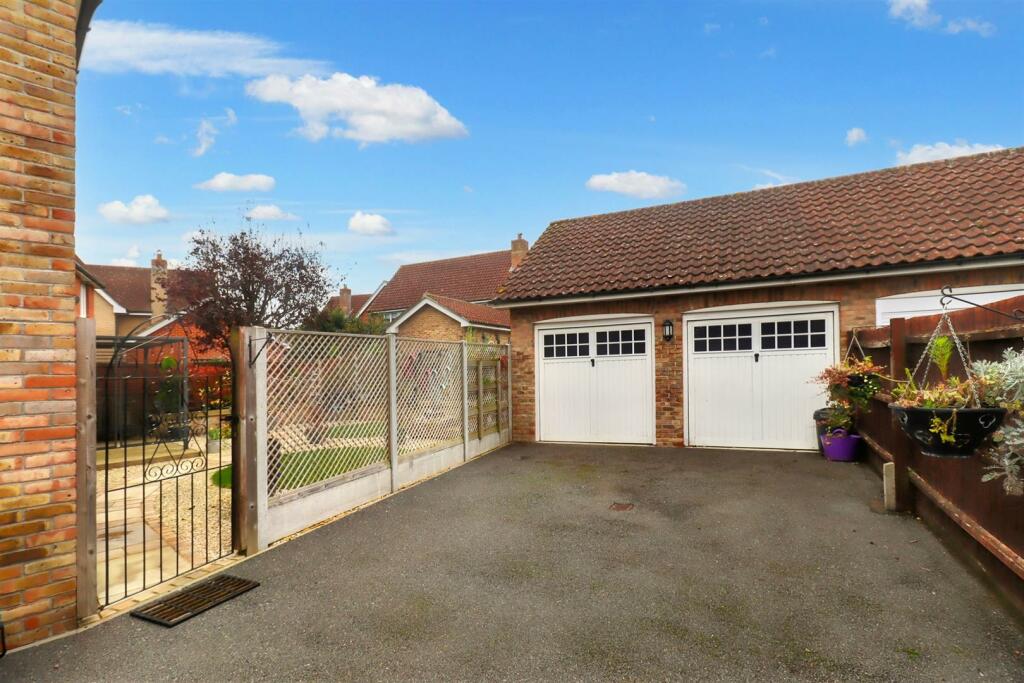 Additional image 28 of Queenborough Lane, Great Notley, Braintree