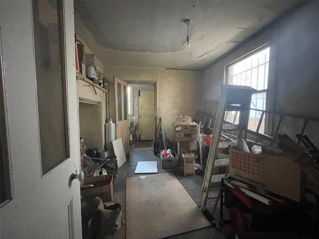 Additional image 4 of Selsdon Road, South Croydon, CR2