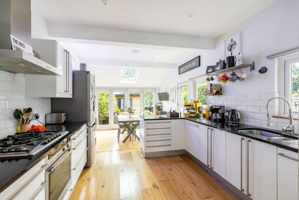 Additional image 2 of Chelsham Road, South Croydon, CR2