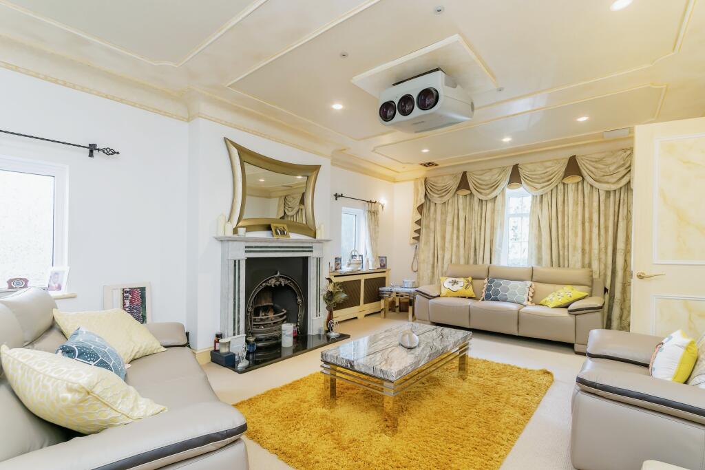 Additional image 4 of Woodmere Avenue, Shirley, Croydon, CR0