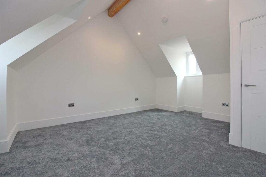 Additional image 15 of Waltham Grange Close