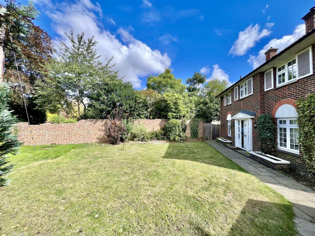 Additional image 30 of Lodge Road, Writtle, Chelmsford