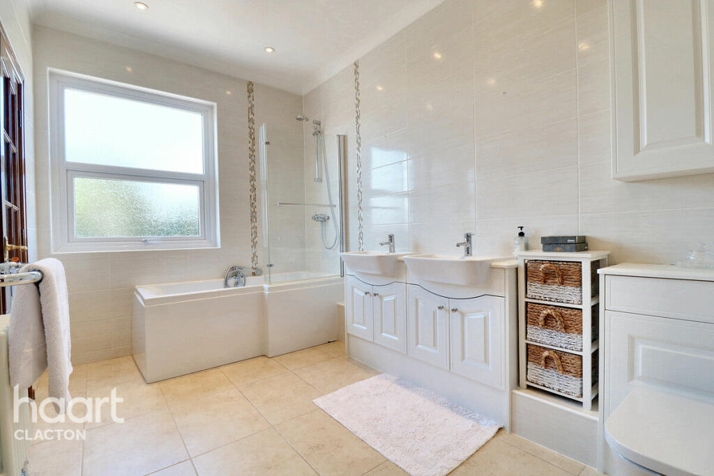 Additional image 19 of Marine Parade East, Clacton-On-Sea