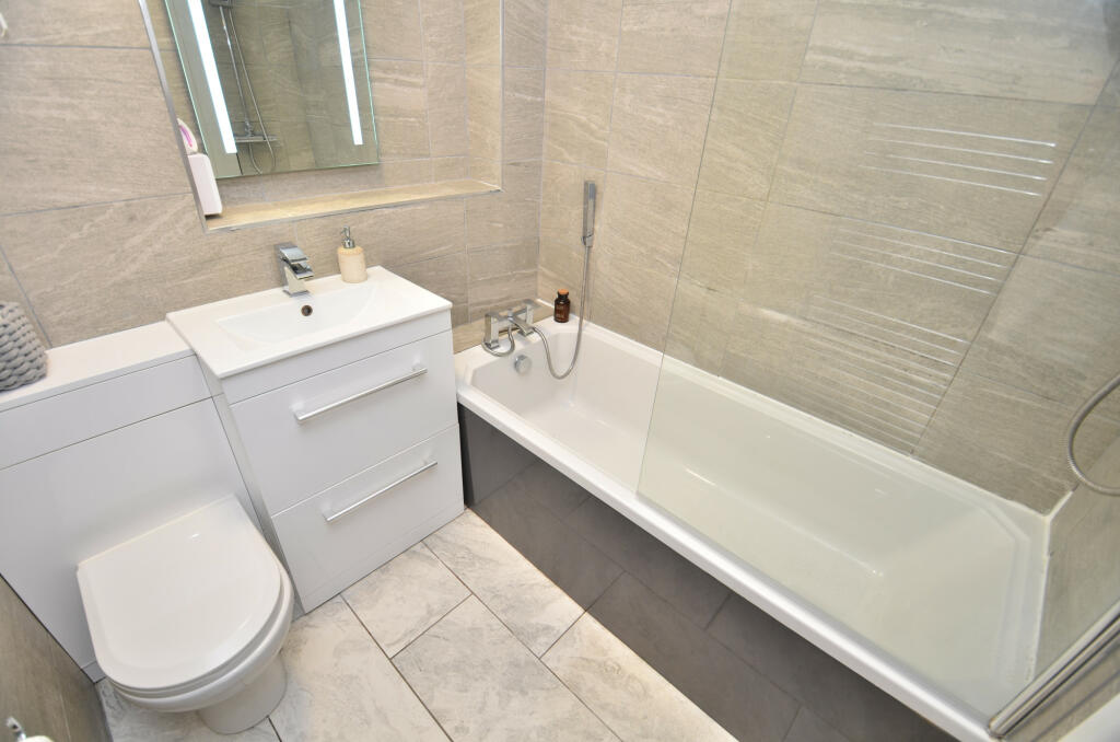 Additional image 12 of Little Oakley