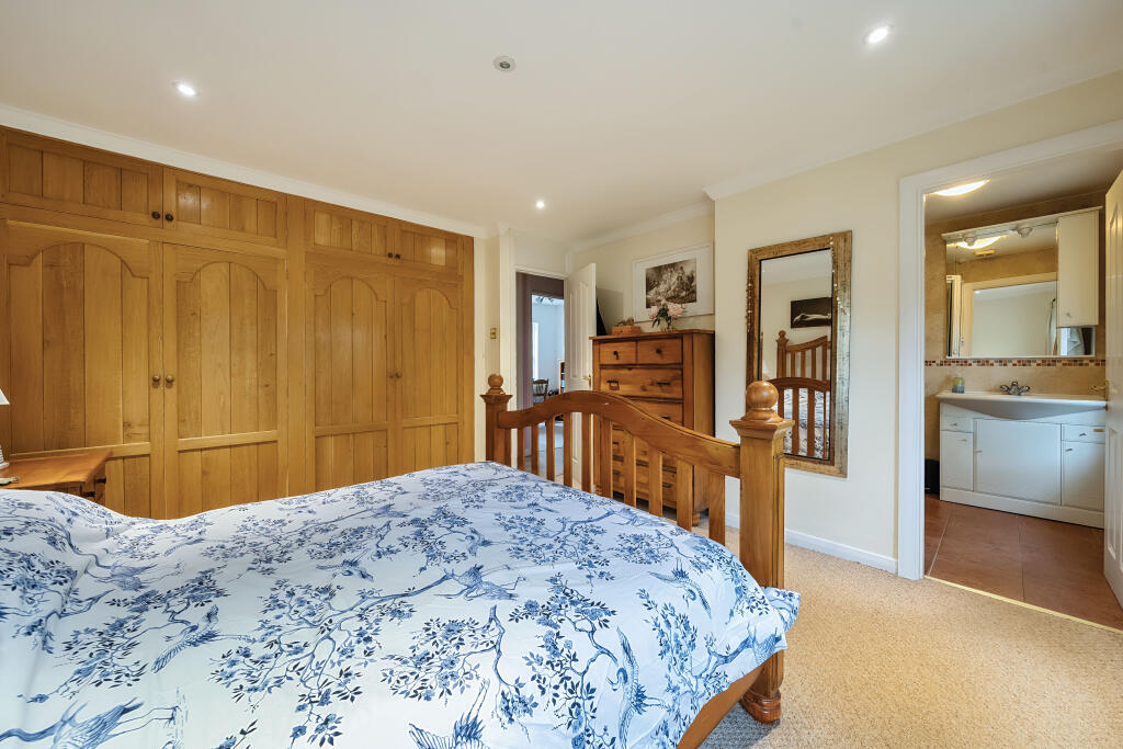 Additional image 19 of Alexanders Walk, Caterham, CR3