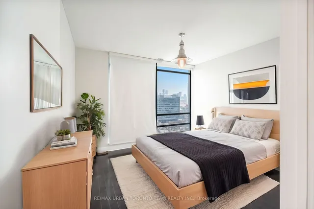 Additional image 26 of 438 King St Unit Ph03