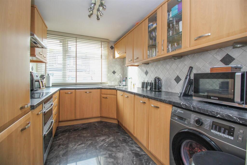 Additional image 4 of Peterswood, Harlow