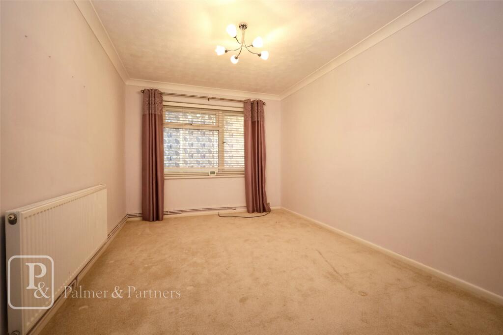 Additional image 6 of Kings Parade, Holland-on-Sea, Clacton-on-Sea, Essex, CO15