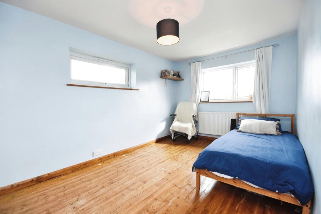 Additional image 7 of Meadgate Avenue, Great Baddow, Chelmsford