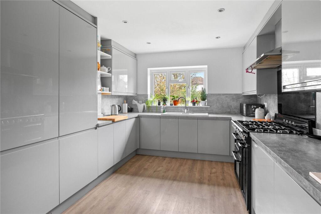 Additional image 5 of Chantry Close, Bishops Stortford, Hertfordshire, CM23