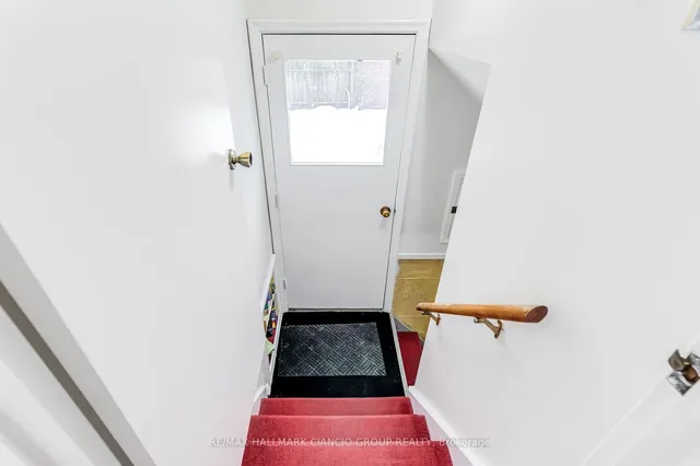 Additional image 25 of 18 Castille Ave