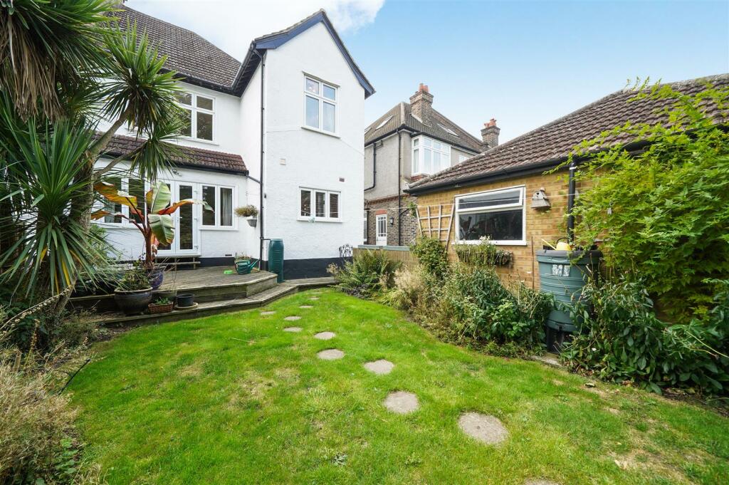 Additional image 6 of Carlyle Road, Croydon