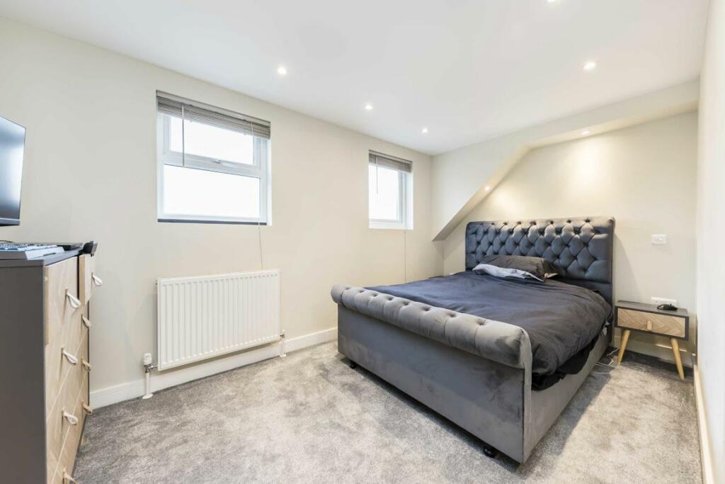 Additional image 5 of Park Avenue Mews, Mitcham