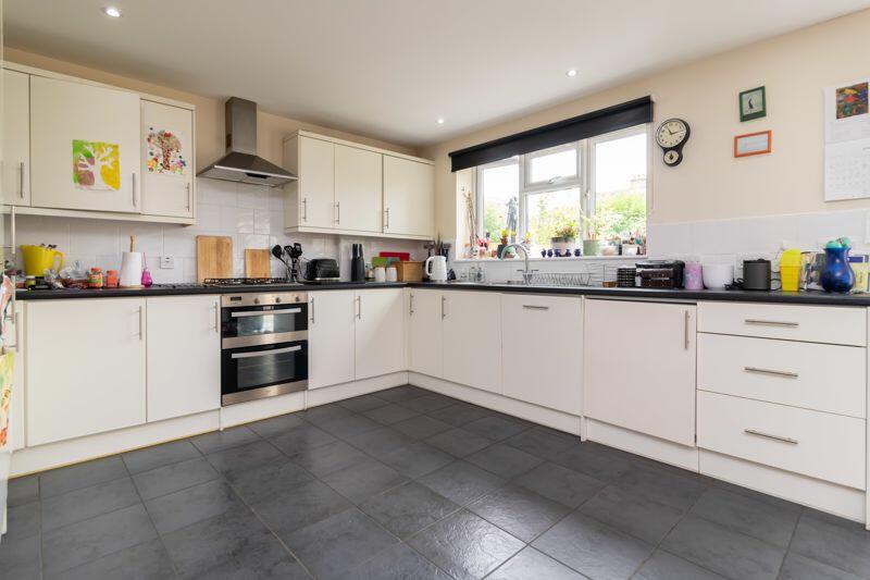 Additional image 15 of Cedar Close, Warlingham
