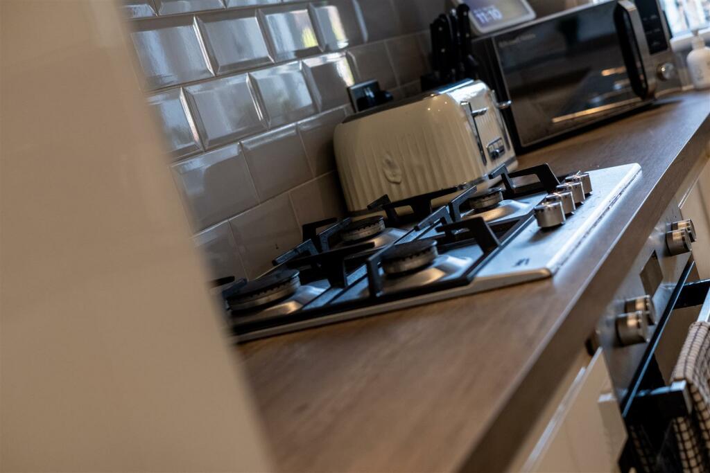 Additional image 6 of Raeburn Avenue, Little Neston, Neston