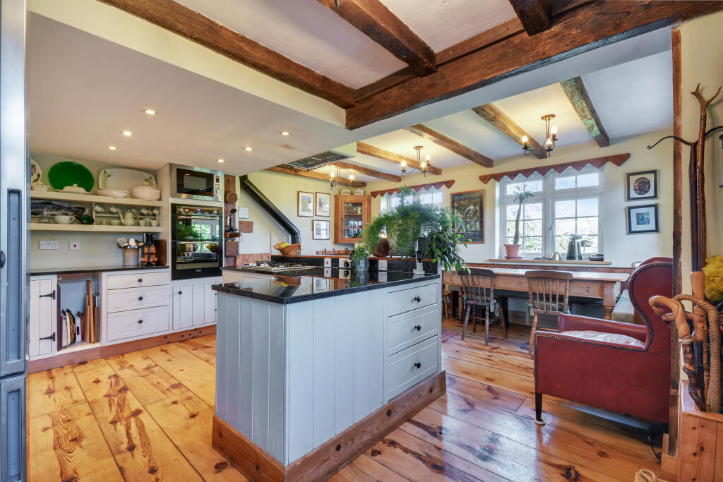 Additional image 8 of Coxtie Green Road, Pilgrims Hatch, Brentwood