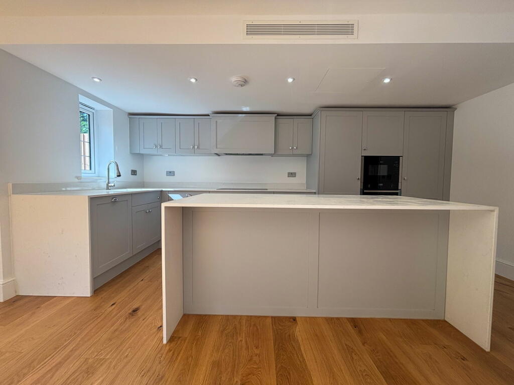 Additional image 10 of The Sheas, 41 Shenfield Road