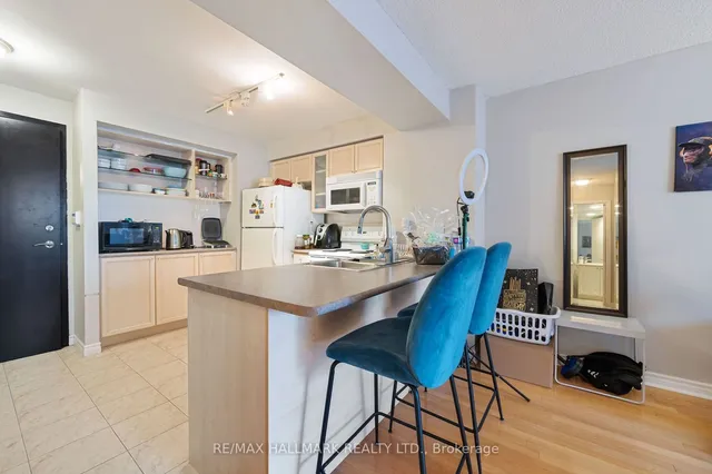 Additional image 10 of 410 Queens Quay W Unit 505