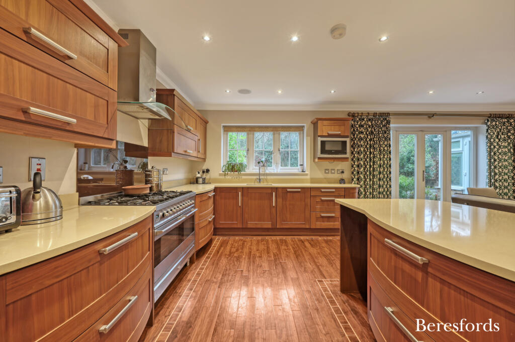 Additional image 35 of Worrin Place, Shenfield, CM15