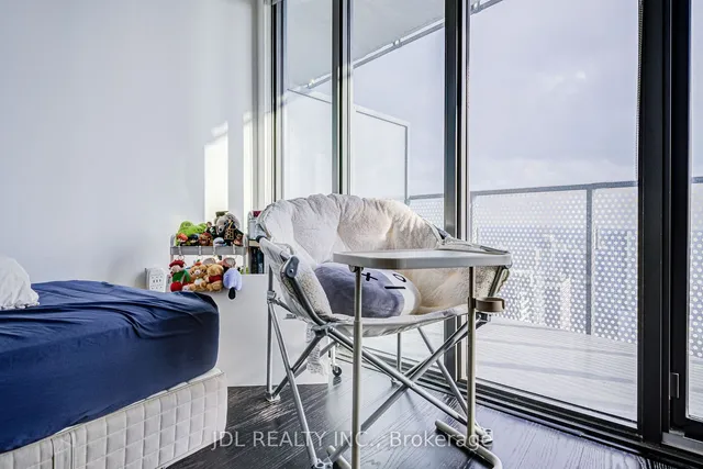 Additional image 18 of 11 Wellesley St Unit 4612