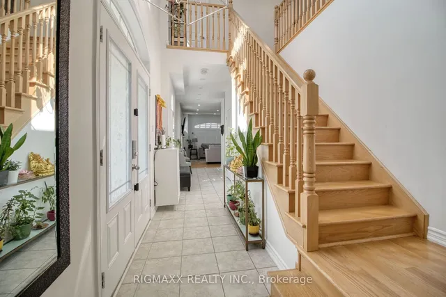 Additional image 3 of 53 Lola Cres