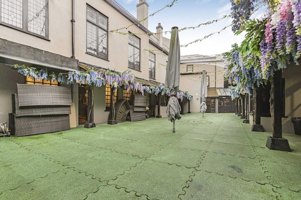 Additional image 89 of The Sugar Hut, 93-95 High Street, Brentwood, CM14 4RR