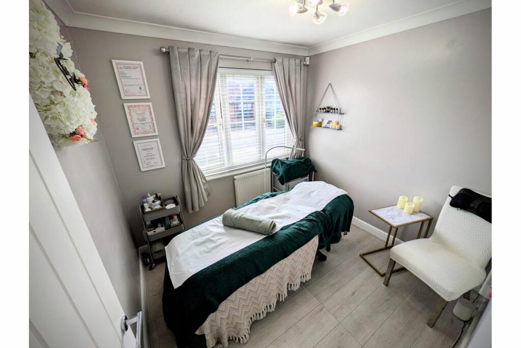 Additional image 9 of Lorraine Close, Billericay, CM11