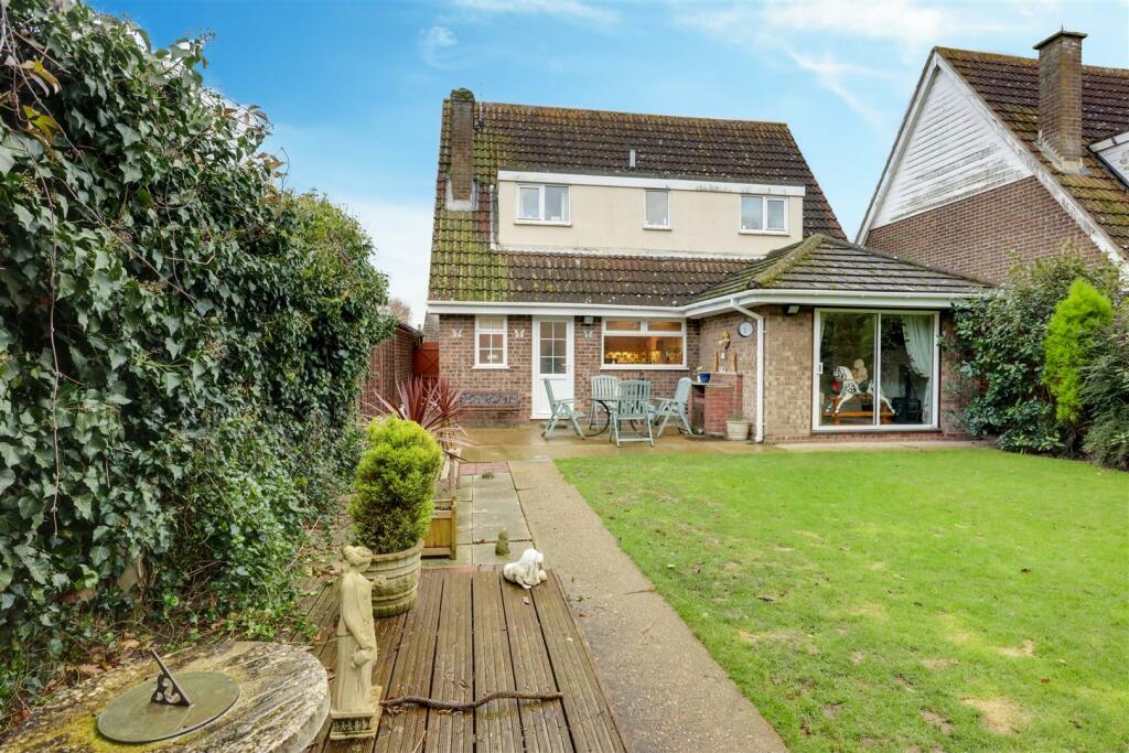 Additional image 18 of Briarfields, Kirby-Le-Soken, Frinton-On-Sea