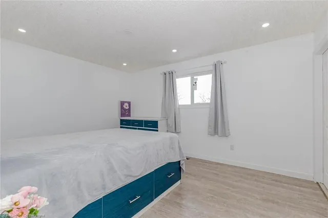 Additional image 36 of 85 High Acres Cres