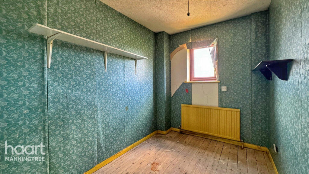 Additional image 13 of Stour View Avenue, Mistley, Manningtree, Essex