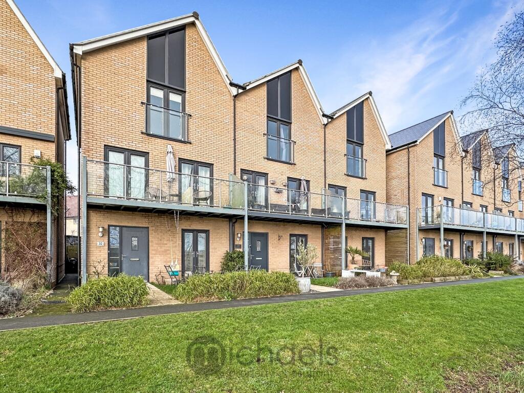 Quayside Parade, Rowhedge, Colchester, CO5