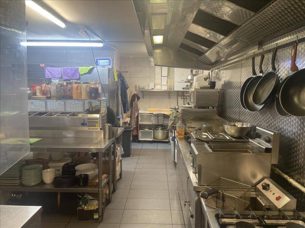 Additional image 8 of 158-160 Chestnut Grove, Mitcham, merton, London, CR4