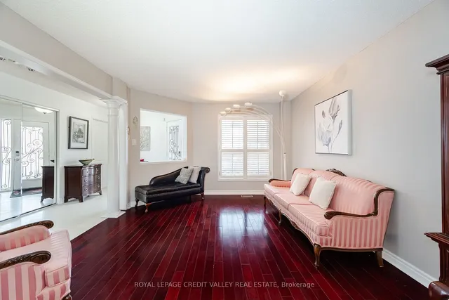 Additional image 6 of 13 Legend Lane