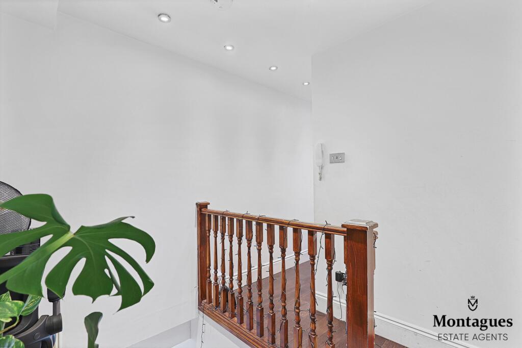 Additional image 5 of Hemnall Street, Epping, CM16