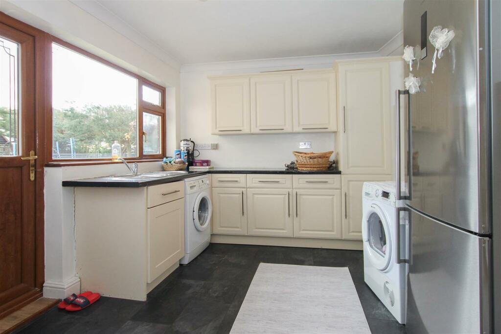 Additional image 8 of Church Lane, Doddinghurst, Brentwood
