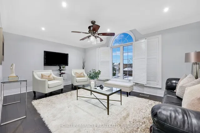 Additional image 7 of 8 Bottlebrush Dr