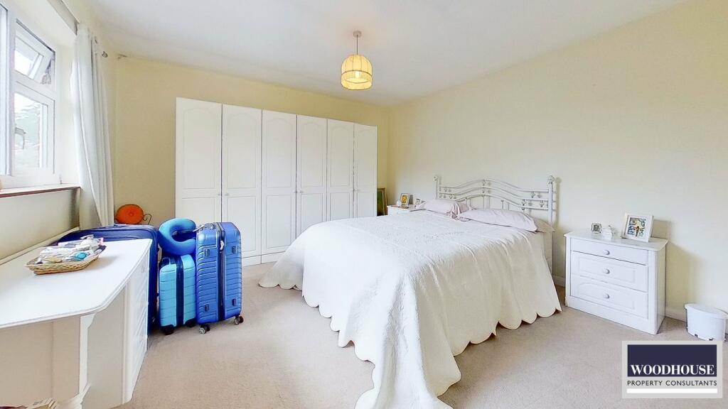 Additional image 8 of Hamlet Hill, Roydon, CM19