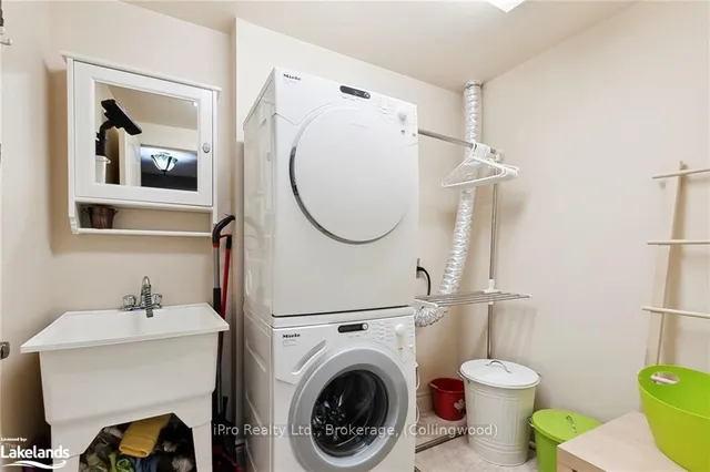 Additional image 18 of 20 COLLIER St Unit 502