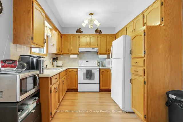 Additional image 8 of 4 Market St